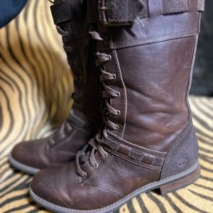 Tiimberland mid calf women’s leather brown lace-up boots. Women’s size 8.5